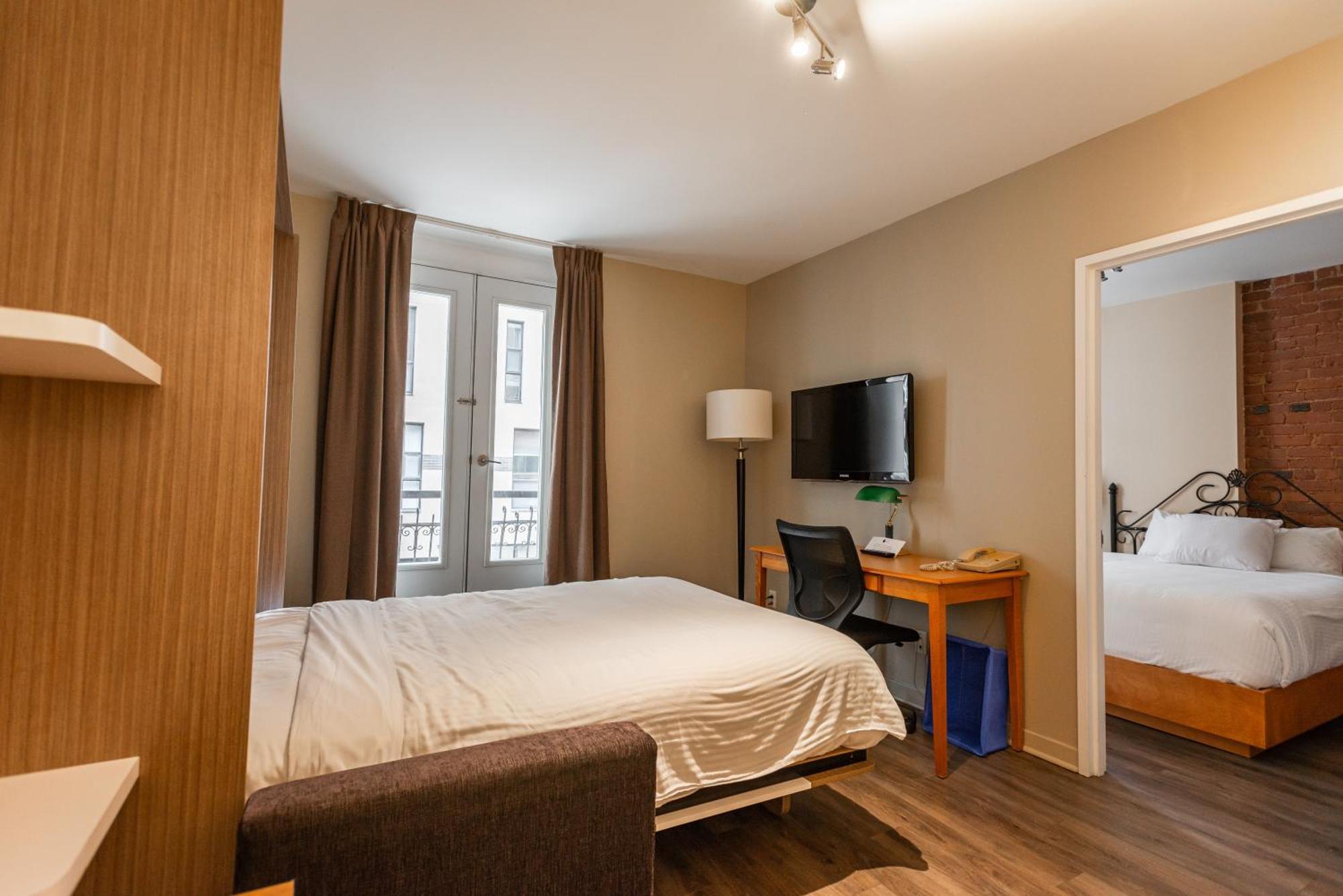 Hotel Le Roberval Montreal Exterior photo