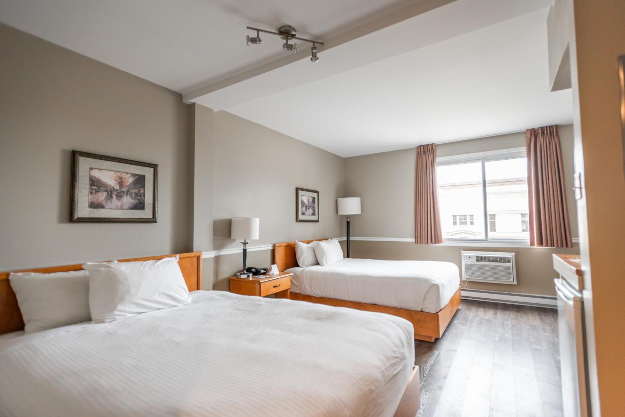 Hotel Le Roberval Montreal Exterior photo