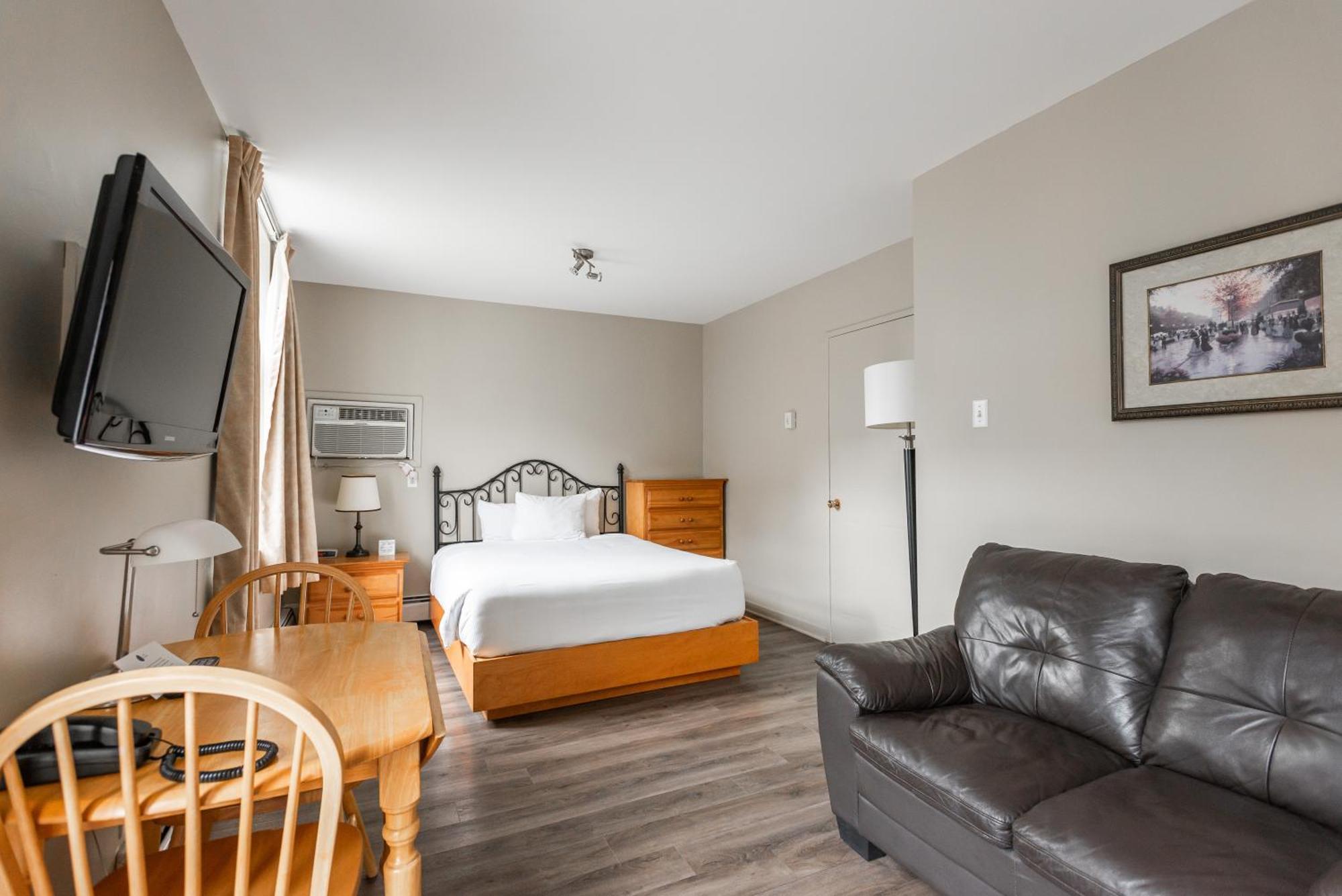 Hotel Le Roberval Montreal Exterior photo